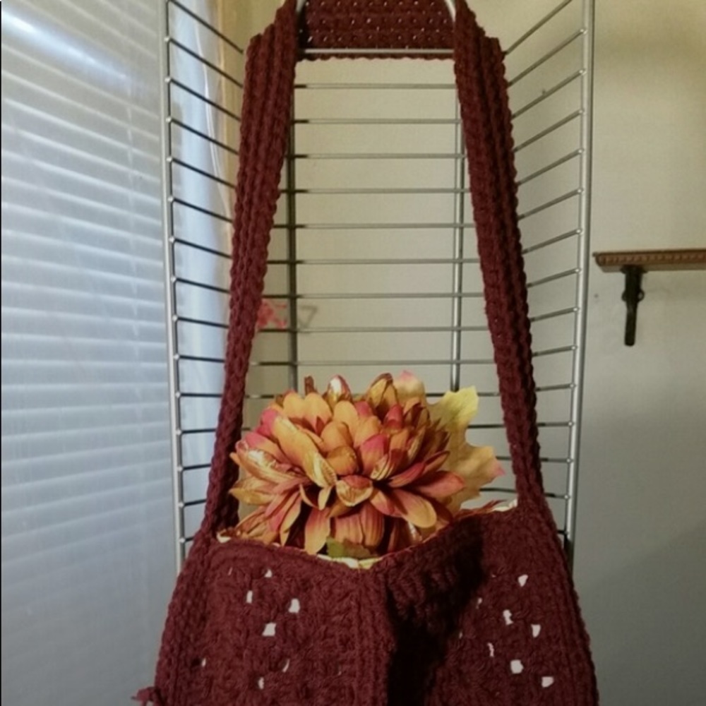 🐞 Burgundy Lady Bug Crocheted Bag 🧶
